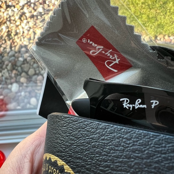 ❌SOLD❌Preowned 💯 Authentic RayBans - Picture 5 of 7